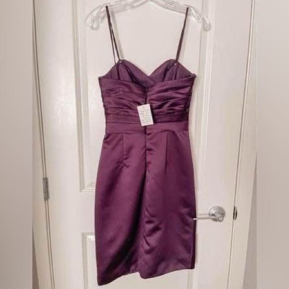 *NEW* Sorella Vita, size 4. 

Can be worn with straps or strapless. - Picture 2 of 4